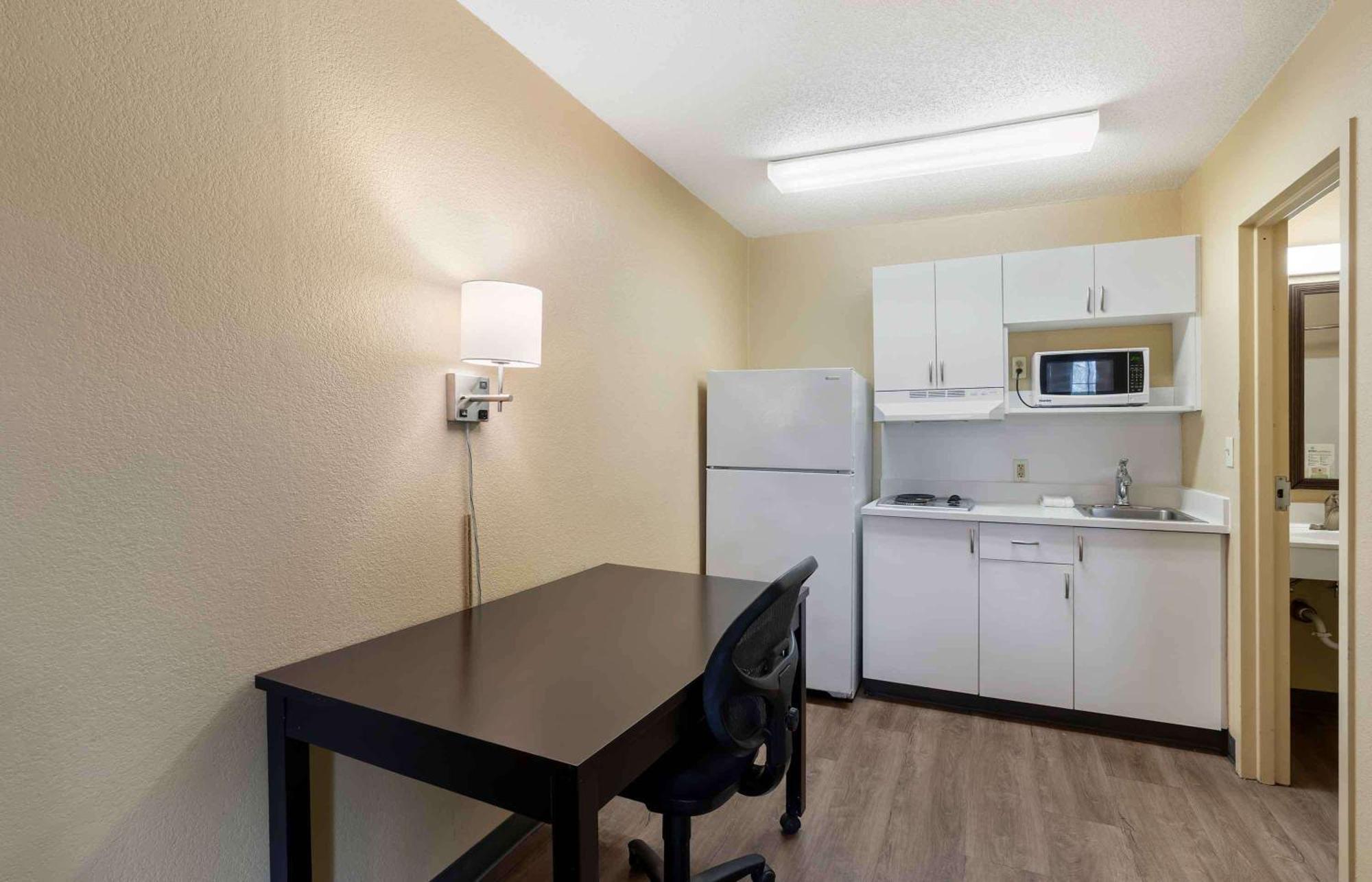 Extended Stay America Select Suites - Newport News - Oyster Point Extérieur photo