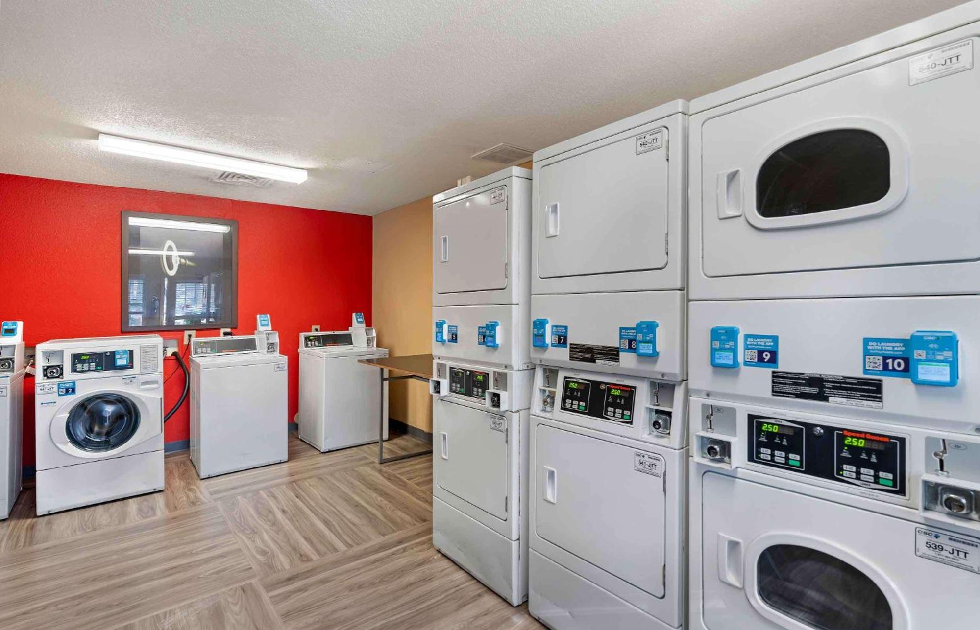 Extended Stay America Select Suites - Newport News - Oyster Point Extérieur photo