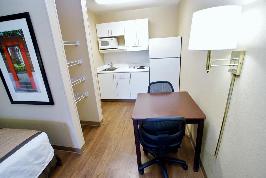 Extended Stay America Select Suites - Newport News - Oyster Point Extérieur photo