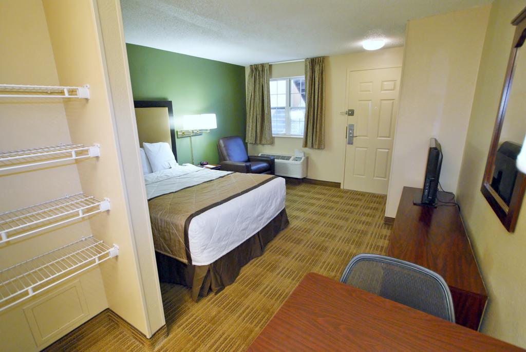 Extended Stay America Select Suites - Newport News - Oyster Point Extérieur photo