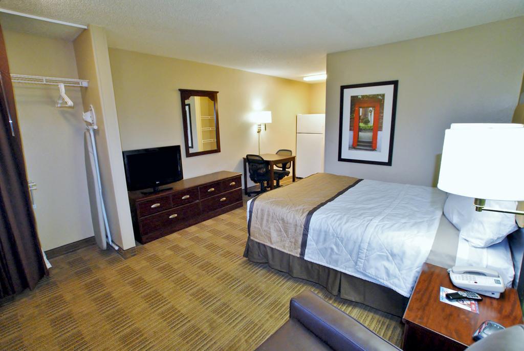 Extended Stay America Select Suites - Newport News - Oyster Point Extérieur photo