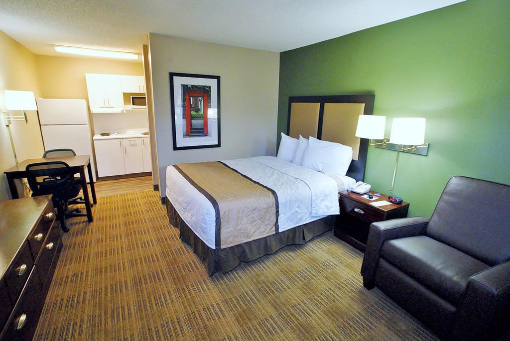 Extended Stay America Select Suites - Newport News - Oyster Point Extérieur photo